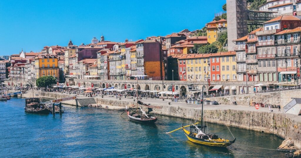 Vista da Ribeira do Porto - Serviços de SEO para empresas no Porto